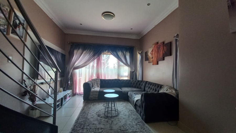 To Let 3 Bedroom Property for Rent in Lilyvale Estate Free State